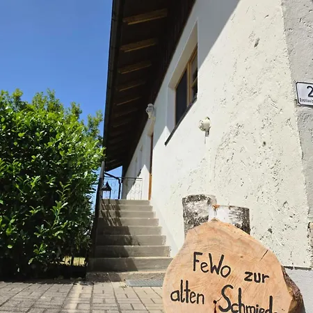 Zur Alten Schmiede * Arrach